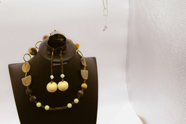 Beige and Brown Chunky Necklace - Image 4